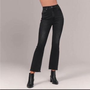 Abercrombie ultra high rise kick flare washed black 4/27L